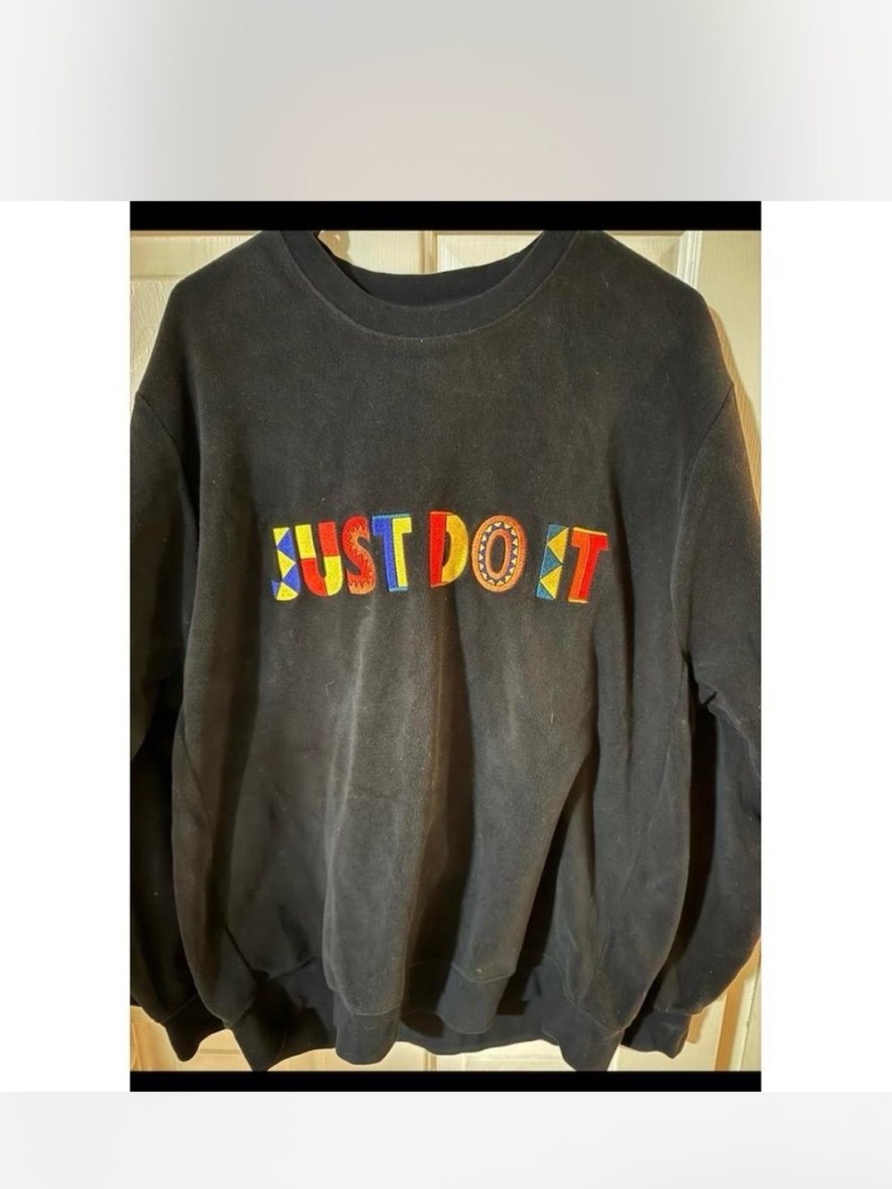 Vintage Men’s Nike Graphic Crewneck Sweatshirt